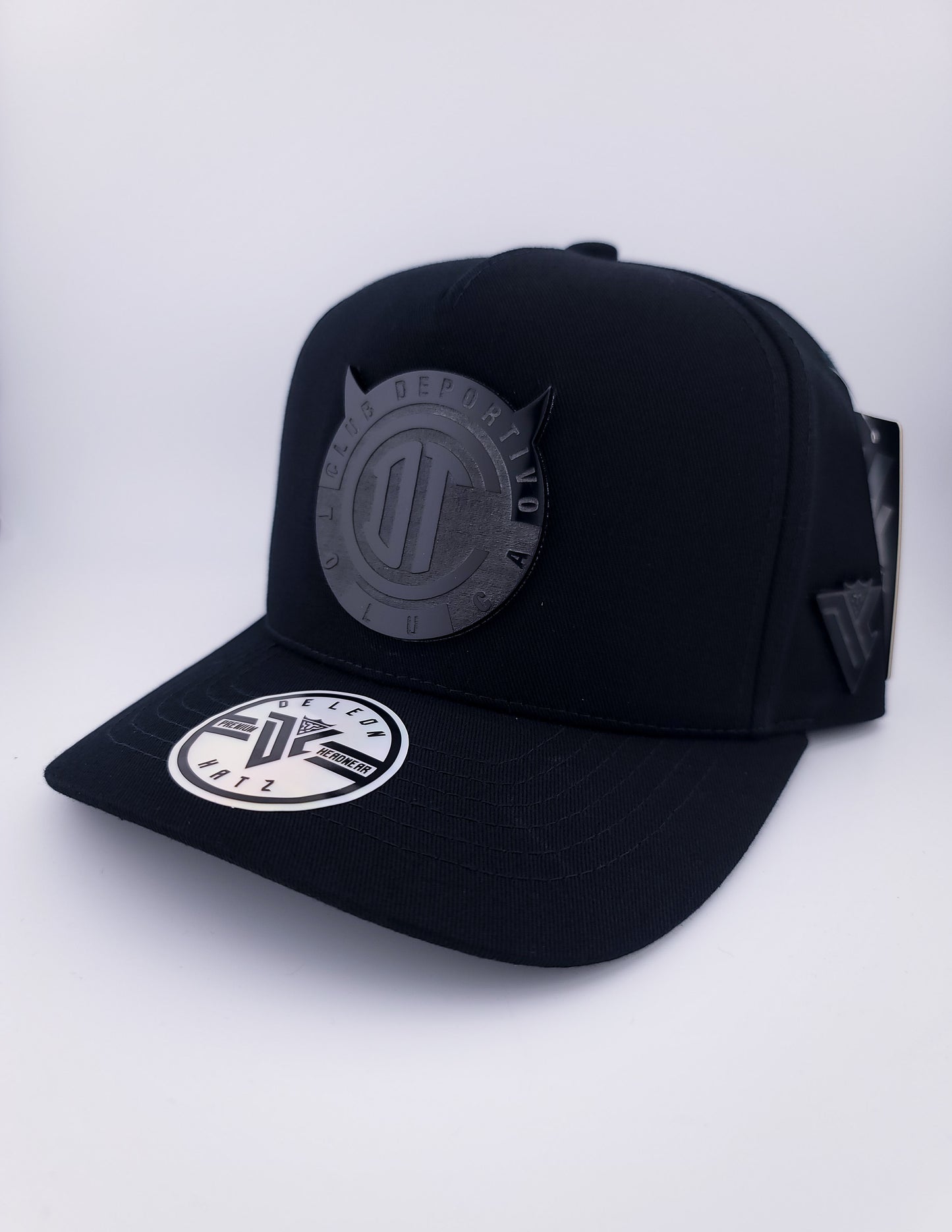 Toluca | Black Kamel 804 Solid